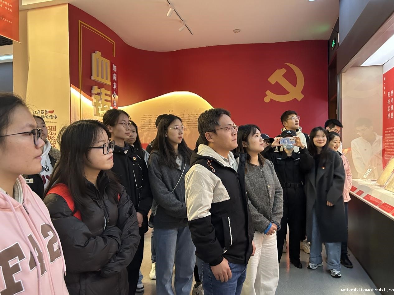 高研院研究生党支部赴济南市博物馆开展主题党日活动